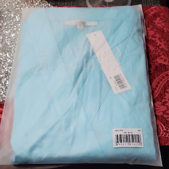 Badgley Mischka Sky Blue Robe W Lace Finish - Picture 2 of 2